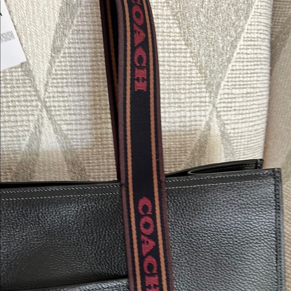 NWTCoach Black Tote or Briefcase Bag - Picture 3 of 13